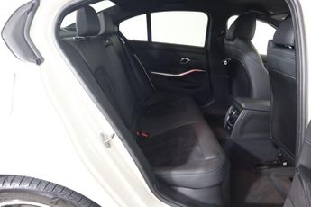 BMW 3 SERIES 2.0 320i M Sport Auto Euro 6 (s/s) 4dr