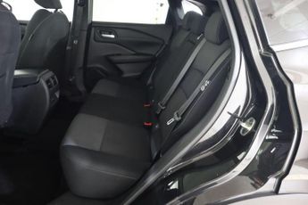 NISSAN QASHQAI 1.3 DIG-T MHEV N-Connecta XTRON Euro 6 (s/s) 5dr