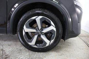 NISSAN QASHQAI 1.3 DIG-T MHEV N-Connecta XTRON Euro 6 (s/s) 5dr