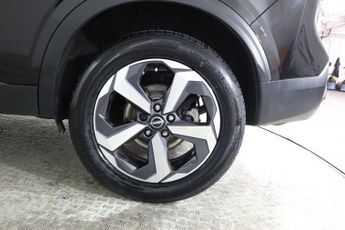 NISSAN QASHQAI 1.3 DIG-T MHEV N-Connecta XTRON Euro 6 (s/s) 5dr
