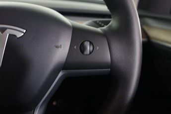 TESLA MODEL Y (Dual Motor) Long Range Auto 4WDE 5dr