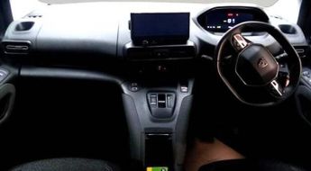 PEUGEOT e-Rifter 52kWh Allure Long MPV 5dr Electric Auto (7.4kW Charger) (136 ps)