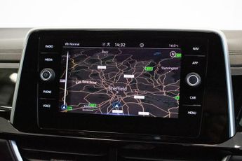 VOLKSWAGEN T-ROC 1.5 TSI R-Line SUV 5dr Petrol DSG Euro 6 (s/s) (150 ps)