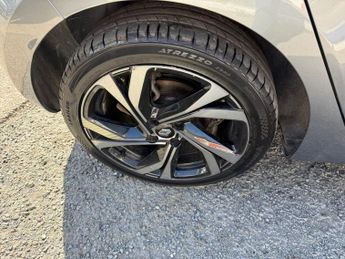 RENAULT CLIO 1.6 E-TECH E-Tech engineered Hatchback 5dr Petrol Hybrid Auto Eu