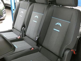 FORD GRAND TOURNEO CONNECT 2.0 EcoBlue Active MPV 5dr Diesel DCT Euro 6 (s/s) (122 ps)