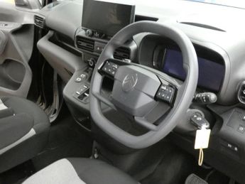 CITROEN E-BERLINGO 52kWh PLUS XL MPV 5dr Electric Auto (7.4kW Charger) (136 ps)