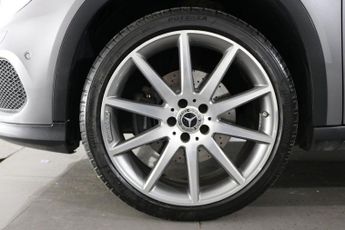 MERCEDES-BENZ 180 2.1 GLA220 CDI AMG Line SUV 5dr Diesel 7G-DCT 4MATIC Euro 6 (s/s