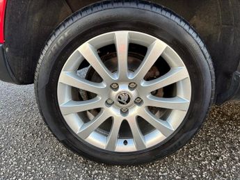 SKODA YETI 2.0 TDI SE Business Outdoor 5dr Diesel DSG 4WD Auto Euro 6 (s/s)