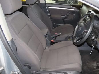 VOLKSWAGEN GOLF 1.9 TDI Match Hatchback 5dr Diesel DSG (153 g/km, 103 bhp)