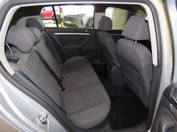 VOLKSWAGEN GOLF 1.9 TDI Match Hatchback 5dr Diesel DSG (153 g/km, 103 bhp)