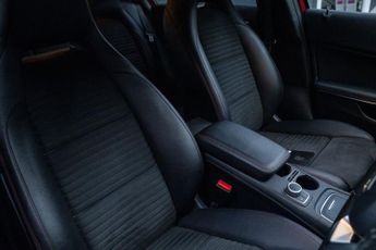 MERCEDES-BENZ A-CLASS 2.1 A200d AMG Line (Executive) Hatchback 5dr Diesel 7G-DCT Euro 