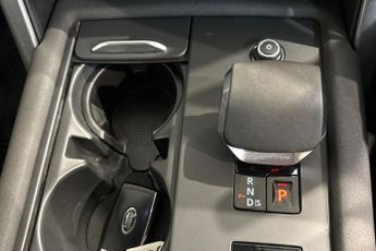 LAND ROVER DISCOVERY 3.0 D300 MHEV Dynamic HSE SUV 5dr Diesel Auto 4WD Euro 6 (s/s) (