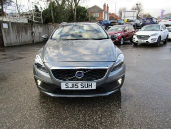 VOLVO V40 CROSS COUNTRY 1.6 D2 Lux Hatchback 5dr Diesel Powershift Euro 5 (s/s) (115 ps)