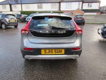 VOLVO V40 CROSS COUNTRY 1.6 D2 Lux Hatchback 5dr Diesel Powershift Euro 5 (s/s) (115 ps)