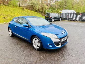 Renault Megane 1.6 16V Dynamique TomTom Coupe 3dr Petrol Manual Euro 5 (110 ps)