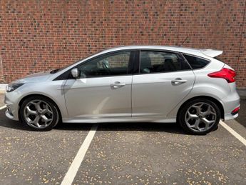 FORD FOCUS 2.0 TDCi ST-2 Hatchback 5dr Diesel Powershift Euro 6 (s/s) (185 