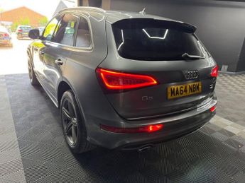 AUDI Q5 2.0 TDI S line Plus SUV 5dr Diesel S Tronic quattro Euro 5 (s/s)