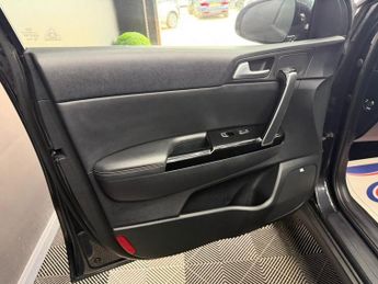 KIA SPORTAGE 1.7 CRDi 3 SUV 5dr Diesel DCT Euro 6 (s/s) (139 bhp)