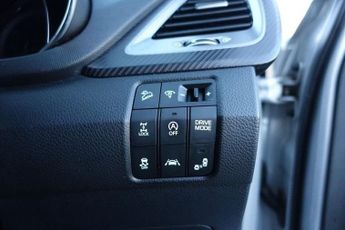 HYUNDAI SANTA FE 2.2 CRDi Blue Drive Premium SE SUV 5dr Diesel Auto 4WD Euro 6 (s