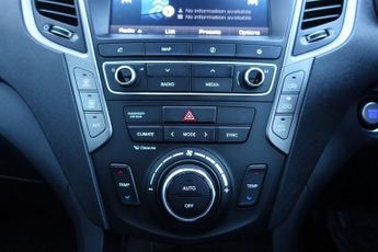 HYUNDAI SANTA FE 2.2 CRDi Blue Drive Premium SE SUV 5dr Diesel Auto 4WD Euro 6 (s