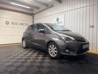 TOYOTA YARIS 1.5 VVT-h Icon Plus Hatchback 5dr Petrol Hybrid CVT Euro 5 (101 