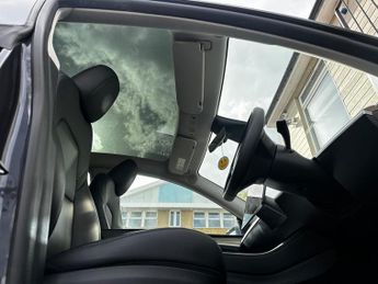 TESLA MODEL Y (Dual Motor) Long Range SUV 5dr Electric Auto 4WDE (384 bhp)
