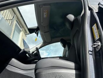 TESLA MODEL Y (Dual Motor) Long Range SUV 5dr Electric Auto 4WDE (384 bhp)