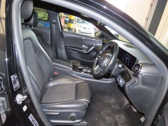 MERCEDES-BENZ A-CLASS 1.5 A180d Sport (Executive) Hatchback 5dr Diesel 7G-DCT Euro 6 (