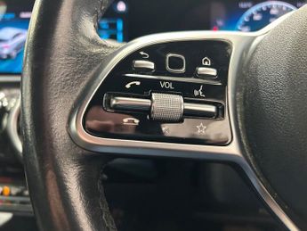 MERCEDES-BENZ A-CLASS 1.5 A180d Sport (Executive) Hatchback 5dr Diesel 7G-DCT Euro 6 (