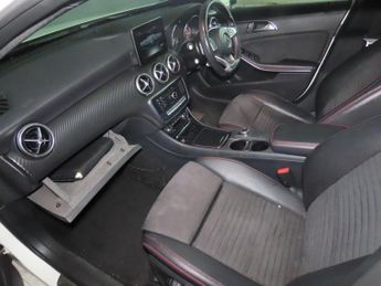 MERCEDES-BENZ A-CLASS 1.6 A180 AMG Line Hatchback 5dr Petrol 7G-DCT Euro 6 (s/s) (122 