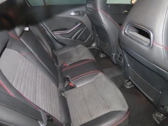 MERCEDES-BENZ A-CLASS 1.6 A180 AMG Line Hatchback 5dr Petrol 7G-DCT Euro 6 (s/s) (122 