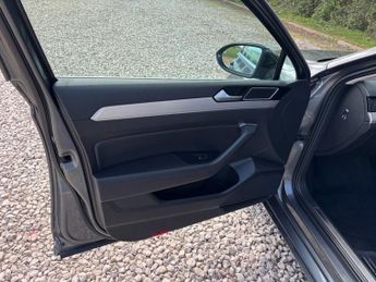 VOLKSWAGEN PASSAT 2.0 TDI GT Estate 5dr Diesel DSG Euro 6 (s/s) (150 ps)