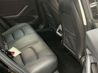 TESLA Model 3 Standard Range Plus Saloon 4dr Electric Auto RWD (241 bhp)