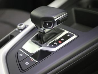 AUDI A4 AVANT 2.0 TDI 35 Technik Estate 5dr Diesel S Tronic Euro 6 (s/s) (163 