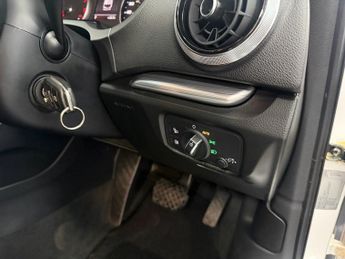 AUDI A3 1.5 TFSI CoD Sport Sportback 5dr Petrol S Tronic Euro 6 (s/s) (1