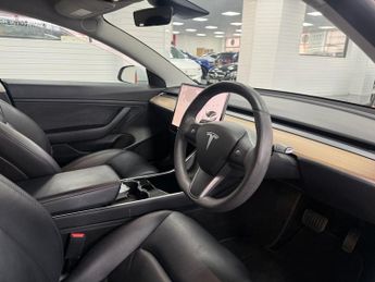 TESLA Model 3 Standard Range Plus Saloon 4dr Electric Auto RWD (241 bhp)