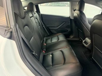 TESLA Model 3 Standard Range Plus Saloon 4dr Electric Auto RWD (241 bhp)