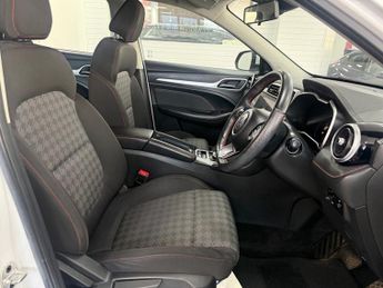 MG MG ZS 72.6kWh SE Long Range SUV 5dr Electric Auto (156 ps)