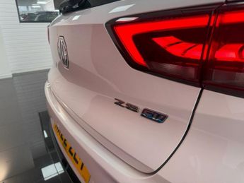MG MG ZS 72.6kWh SE Long Range SUV 5dr Electric Auto (156 ps)