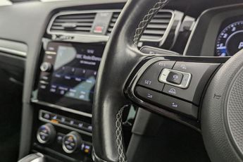 VOLKSWAGEN GOLF 2.0 TSI R Estate 5dr Petrol DSG 4Motion Euro 6 (s/s) (310 ps)