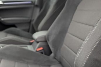VOLKSWAGEN GOLF 2.0 TSI R Estate 5dr Petrol DSG 4Motion Euro 6 (s/s) (310 ps)