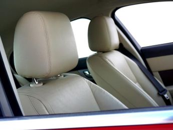 JAGUAR XF 2.2d Luxury Saloon 4dr Diesel Auto Euro 5 (s/s) (200 ps)