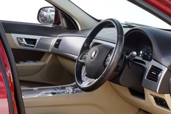 JAGUAR XF 2.2d Luxury Saloon 4dr Diesel Auto Euro 5 (s/s) (200 ps)