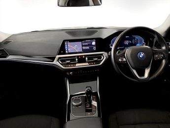 BMW 3 SERIES 2.0 330e 12kWh SE Pro Saloon 4dr Petrol Plug-in Hybrid Auto Euro