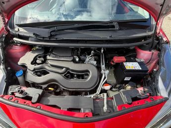 TOYOTA AYGO 1.0 VVT-i x-play Hatchback 5dr Petrol x-shift Euro 6 (71 ps)