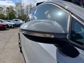 VOLKSWAGEN GOLF 2.0 TSI GTI Clubsport Hatchback 5dr Petrol DSG Euro 6 (s/s) (300