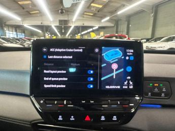 VOLKSWAGEN ID.3 Pro 58kWh Hatchback 5dr Electric Auto (204 ps)