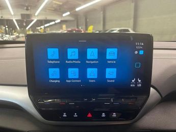 VOLKSWAGEN 181 Pro 77kWh Style SUV 5dr Electric Auto (174 ps)