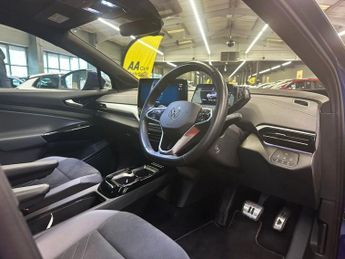 VOLKSWAGEN 181 Pro 77kWh Style SUV 5dr Electric Auto (174 ps)