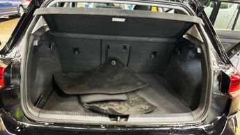VOLKSWAGEN GOLF 1.5 eTSI MHEV Life Hatchback 5dr Petrol Hybrid DSG Euro 6 (s/s) 